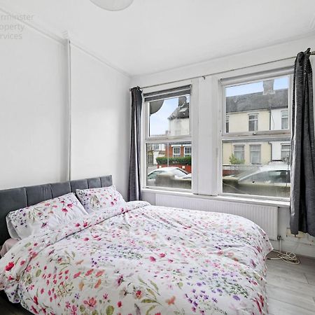 Cosy Tottenham Apartment Sleeps 4 Londra Esterno foto